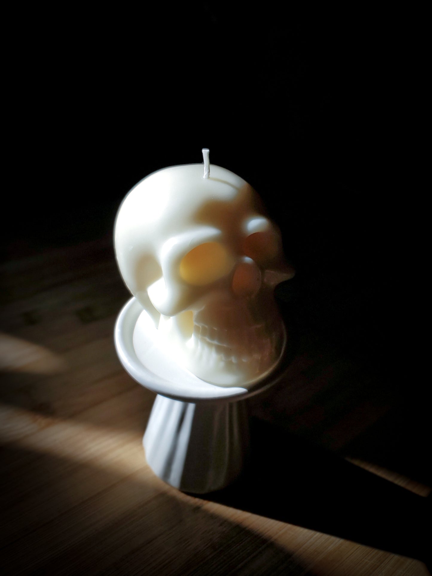 The Crania Candle - Skull Sculpture Candle
