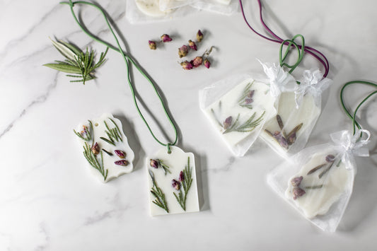 Rose and Evergreen Scented Wax Sachet